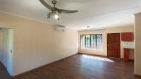 Lounges - 18 square meters of property in Town Bush Valley