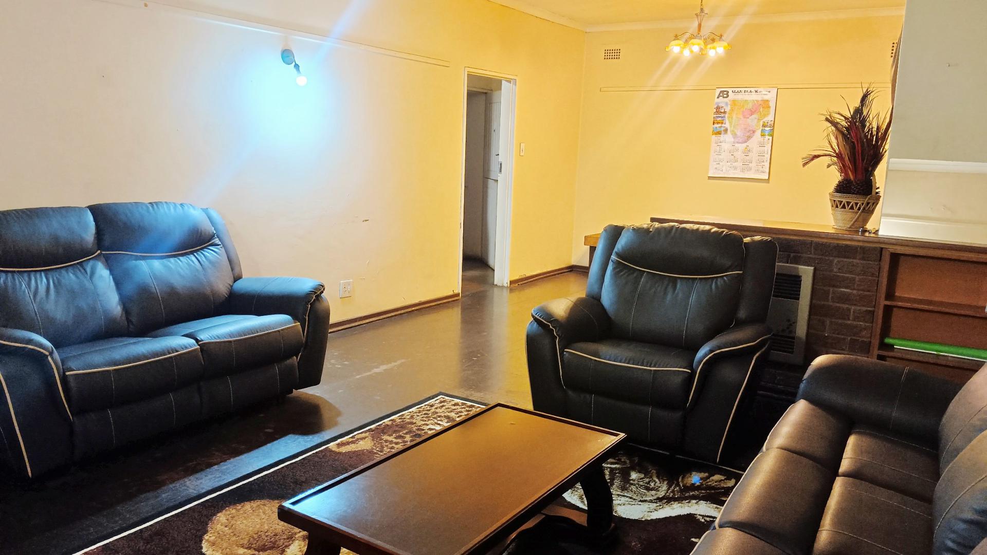 Lounges of property in Kriel
