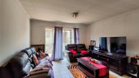 Lounges - 20 square meters of property in Minnebron