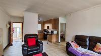 Lounges - 20 square meters of property in Minnebron