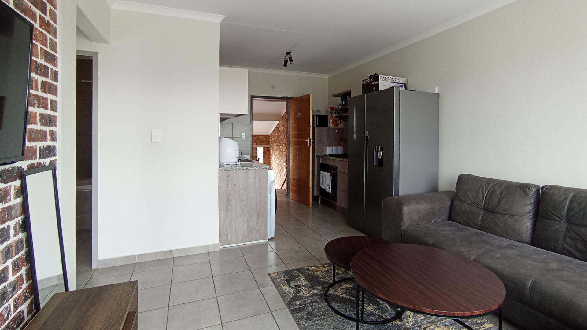 Lounges - 12 square meters of property in Wolmer