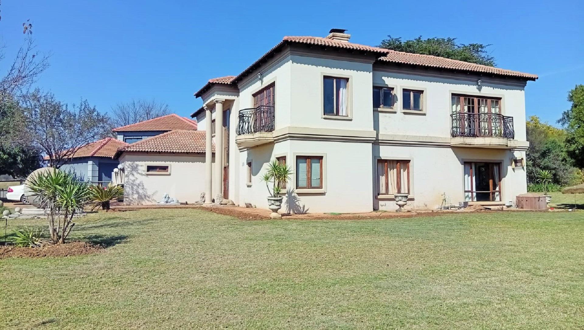 Front View of property in Hartbeespoort
