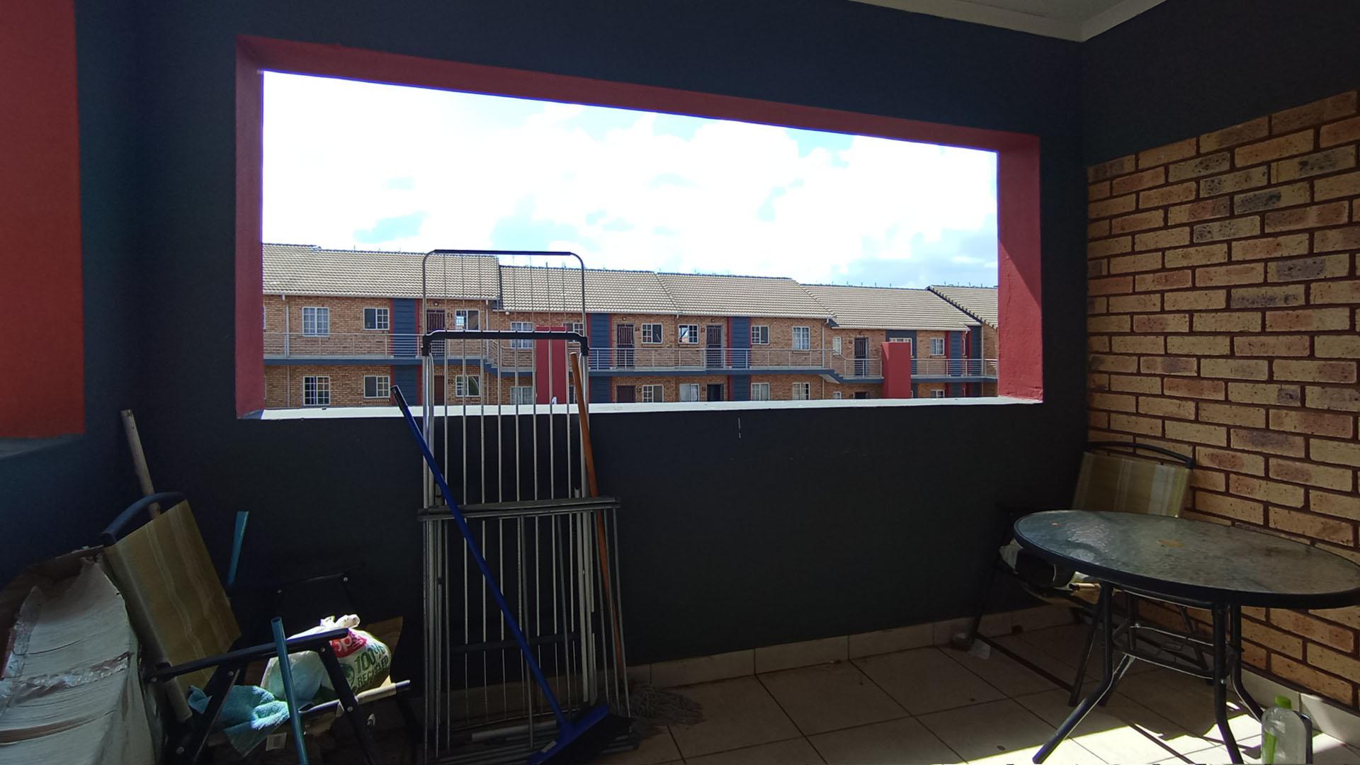 Balcony - 9 square meters of property in Monavoni