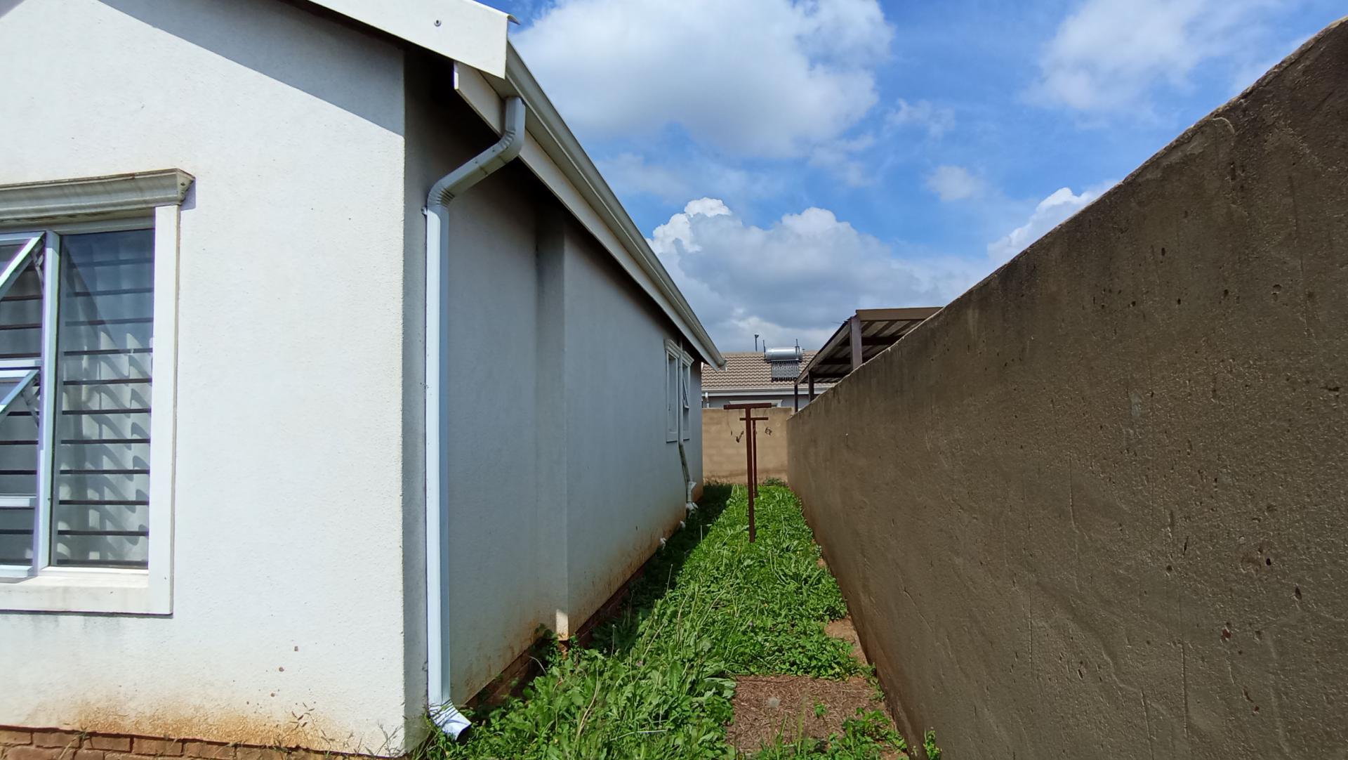 Backyard of property in Klippoortje