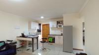 Lounges - 12 square meters of property in Klippoortje