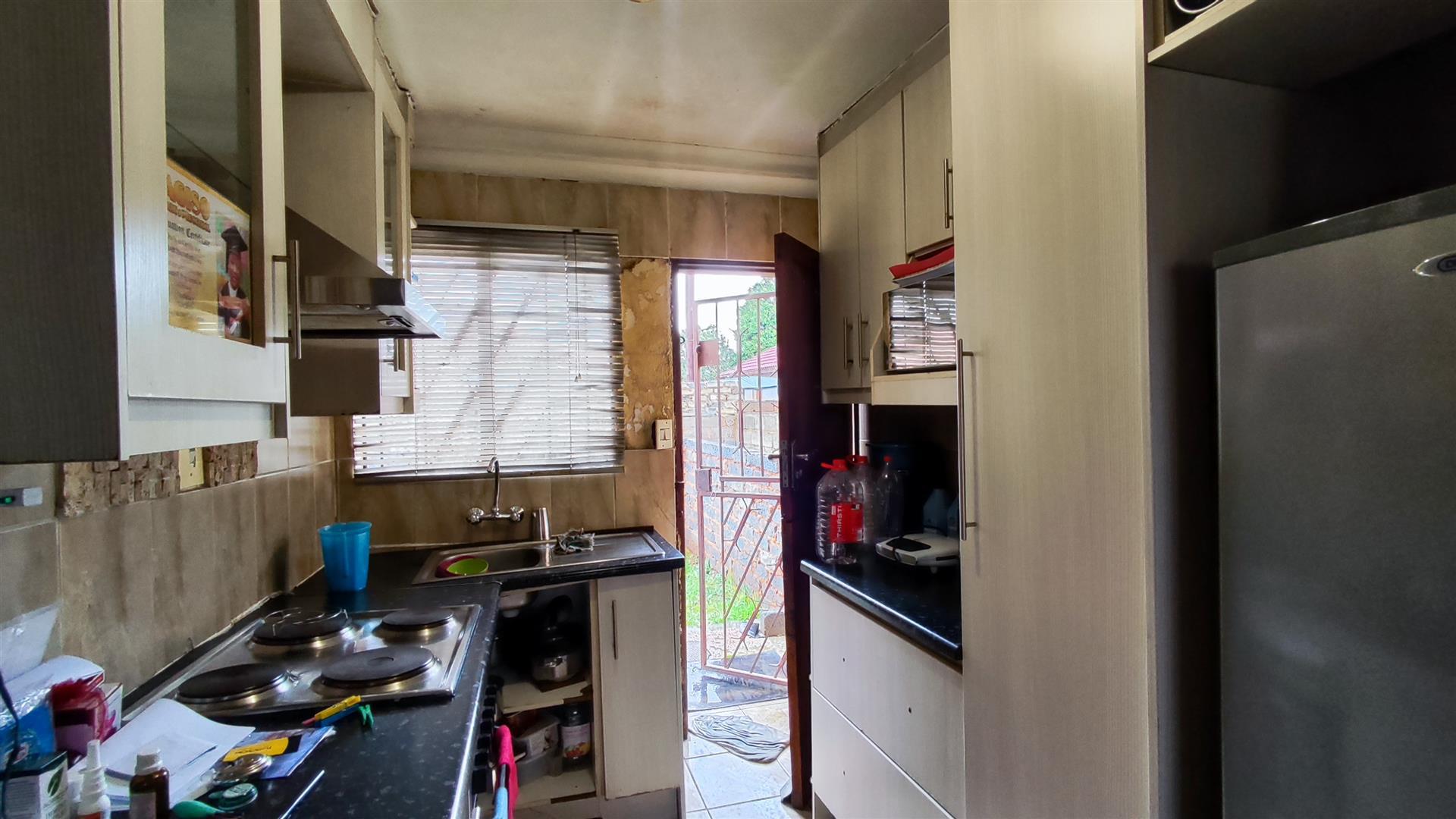 Kitchen - 5 square meters of property in Vosloorus