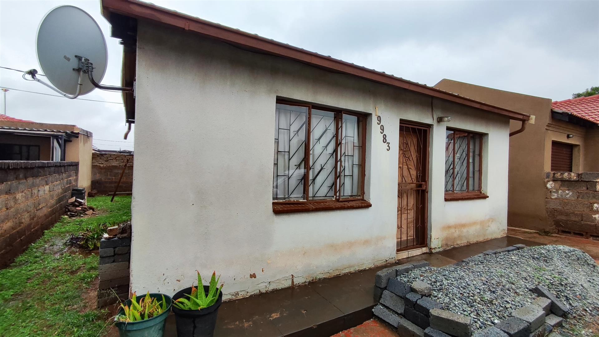 Front View of property in Vosloorus