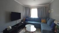 Lounges - 12 square meters of property in Olievenhoutbos