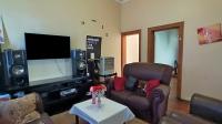 Lounges - 13 square meters of property in Observatory - CPT