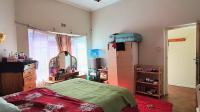 Bed Room 1 - 16 square meters of property in Observatory - CPT