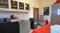 Kitchen - 9 square meters of property in Observatory - CPT