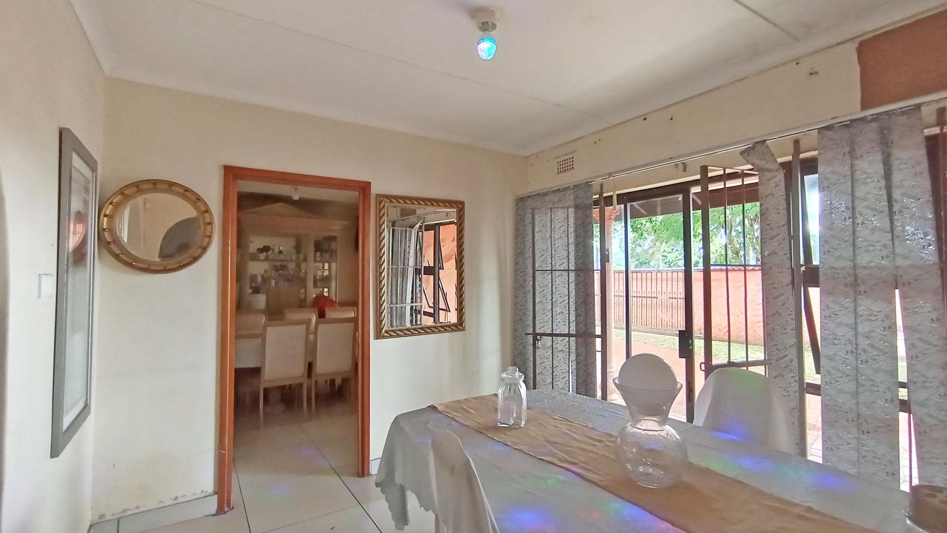 Rooms - 11 square meters of property in Glen Anil