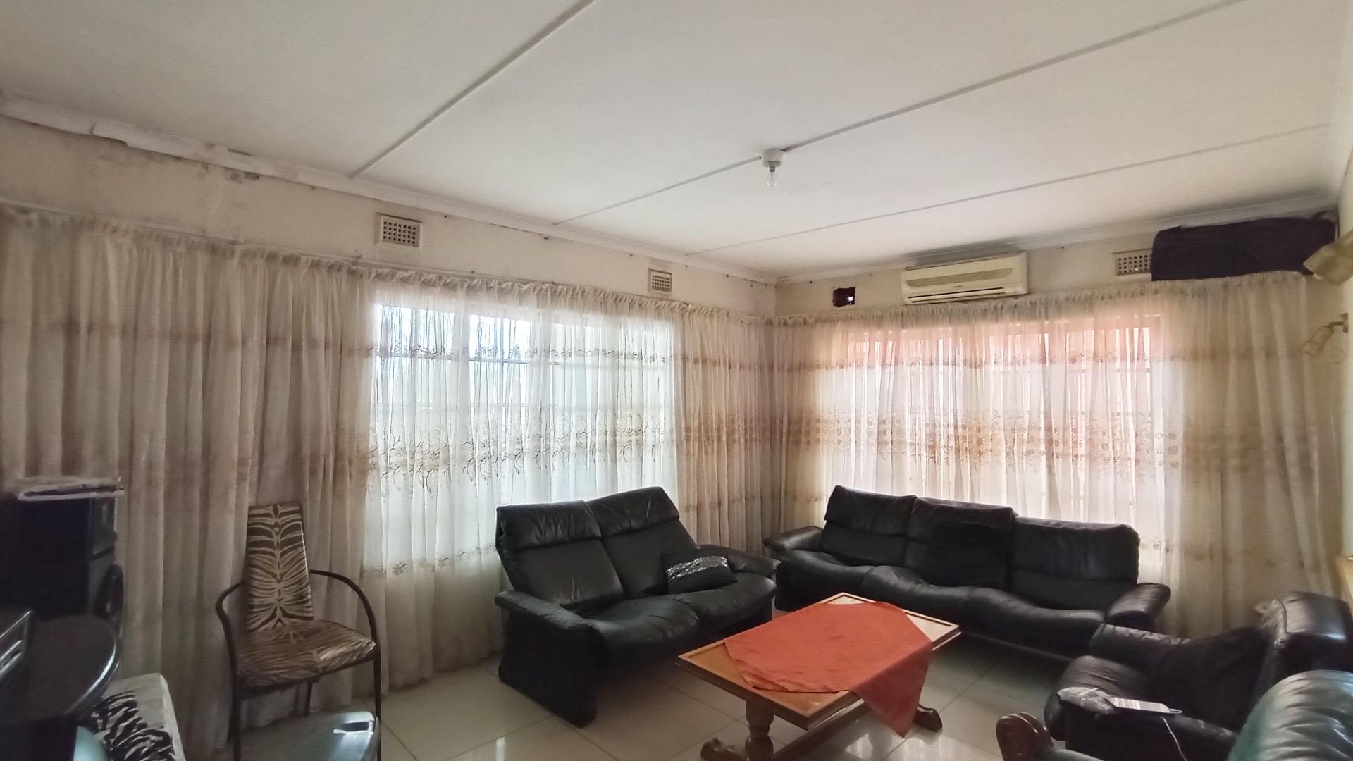 TV Room - 21 square meters of property in Glen Anil