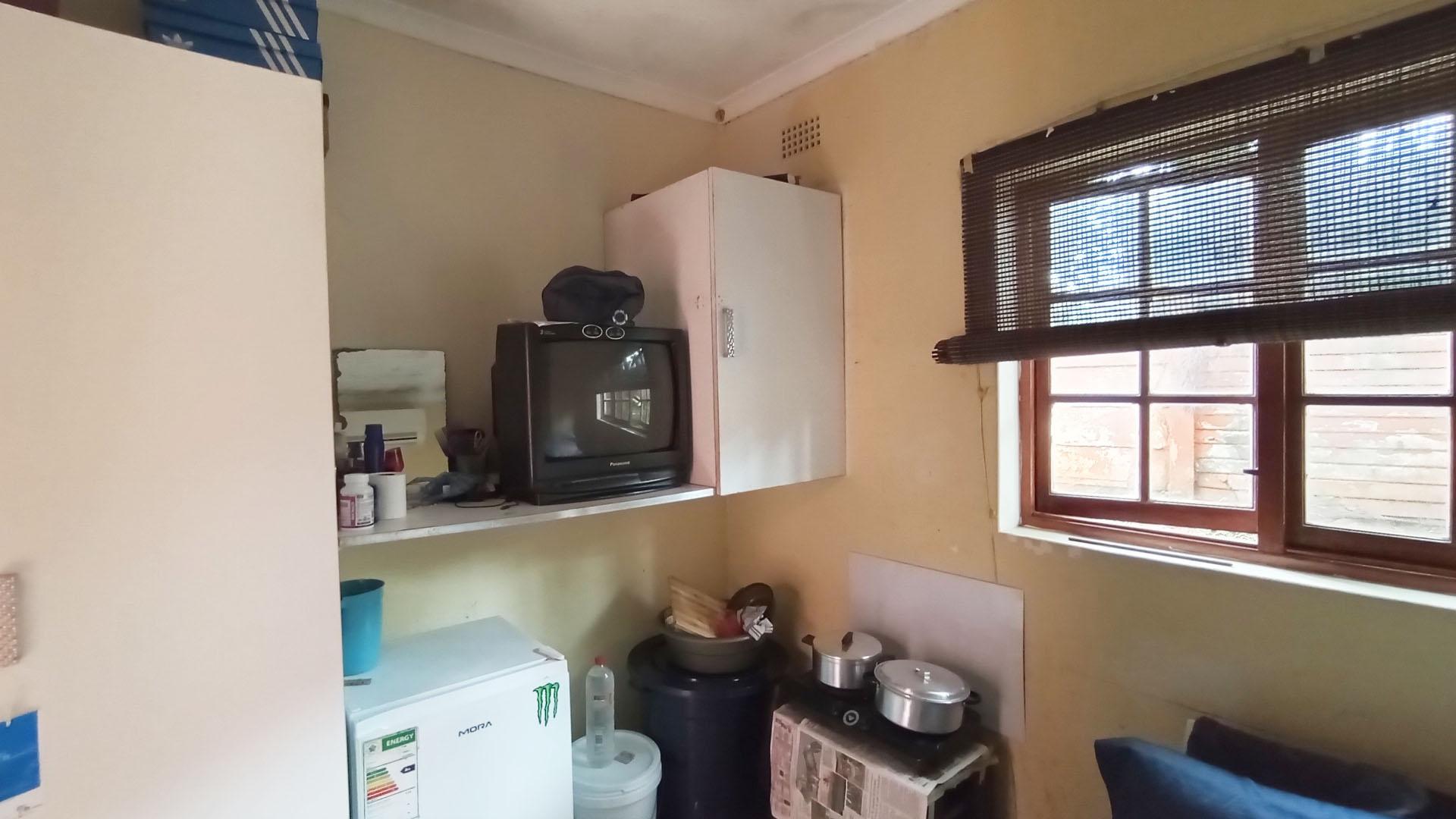 Staff Room - 23 square meters of property in Glen Anil