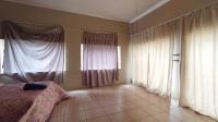 Lounges - 50 square meters of property in Kibler Park