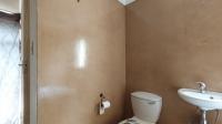 Bathroom 2 - 6 square meters of property in Kibler Park
