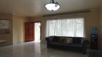 Informal Lounge - 29 square meters of property in Kibler Park
