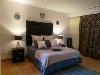  of property in Gallo Manor