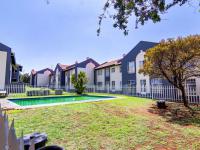  of property in Die Hoewes