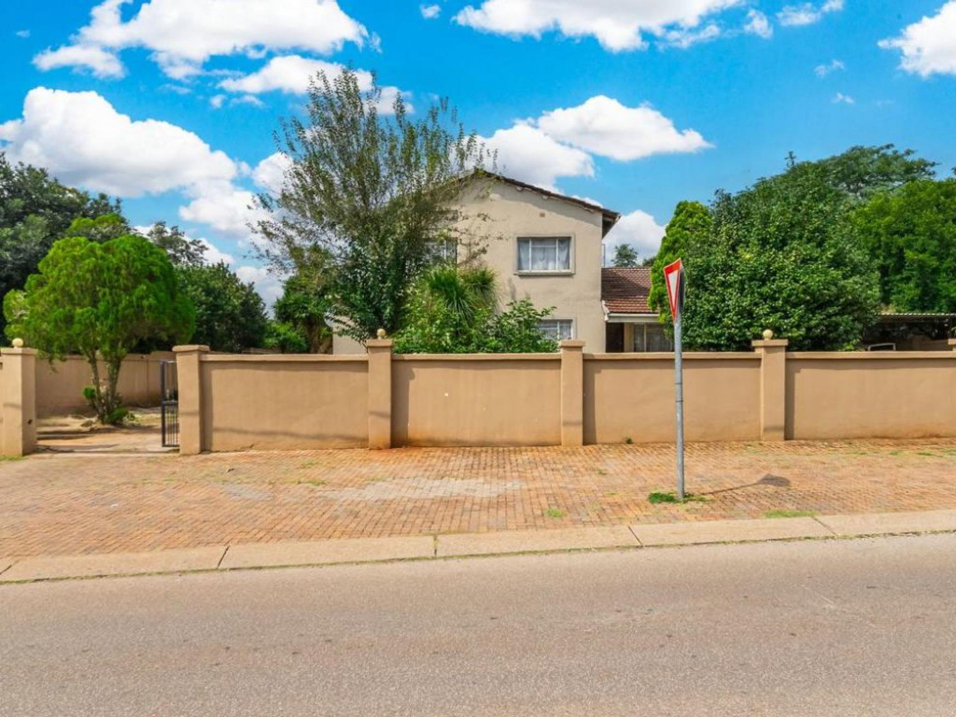  of property in Lyttelton Manor