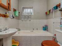  of property in Bromhof