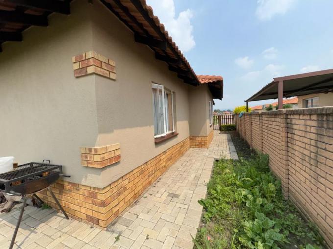 3 Bedroom House for Sale For Sale in Waterkloof (Rustenburg) - MR673365