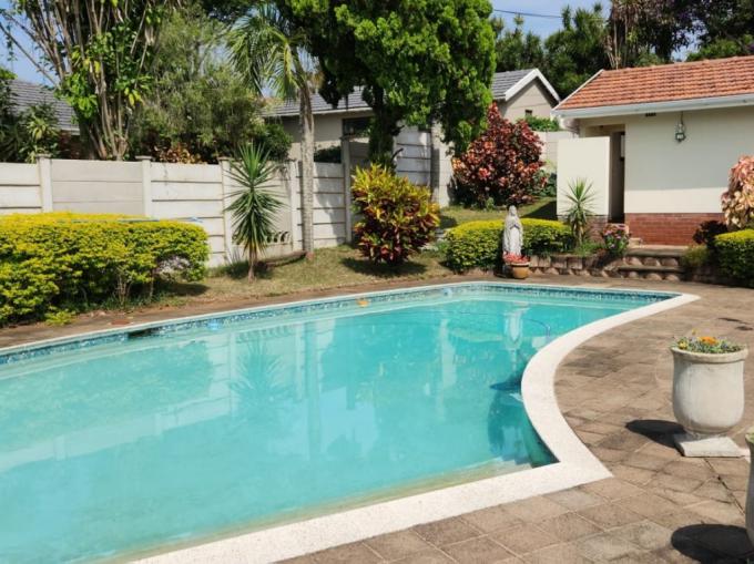 3 Bedroom House for Sale For Sale in Athlone Park - MR673404