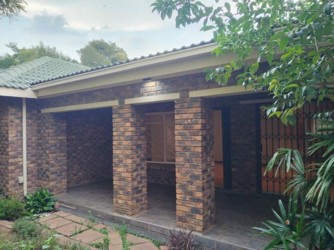 2 Bedroom House for Sale For Sale in Meyerspark - MR673411