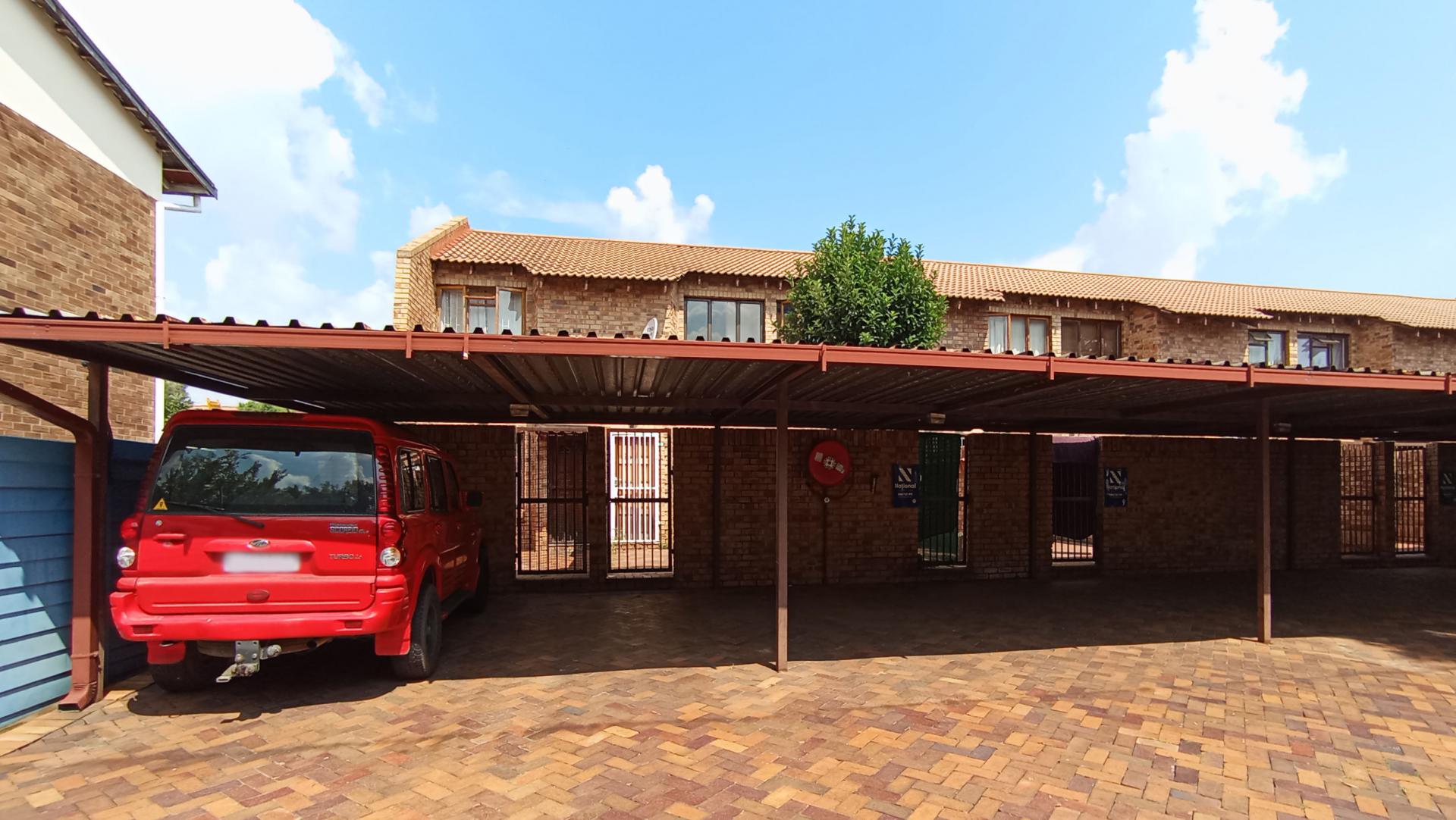 Front View of property in Windsor West