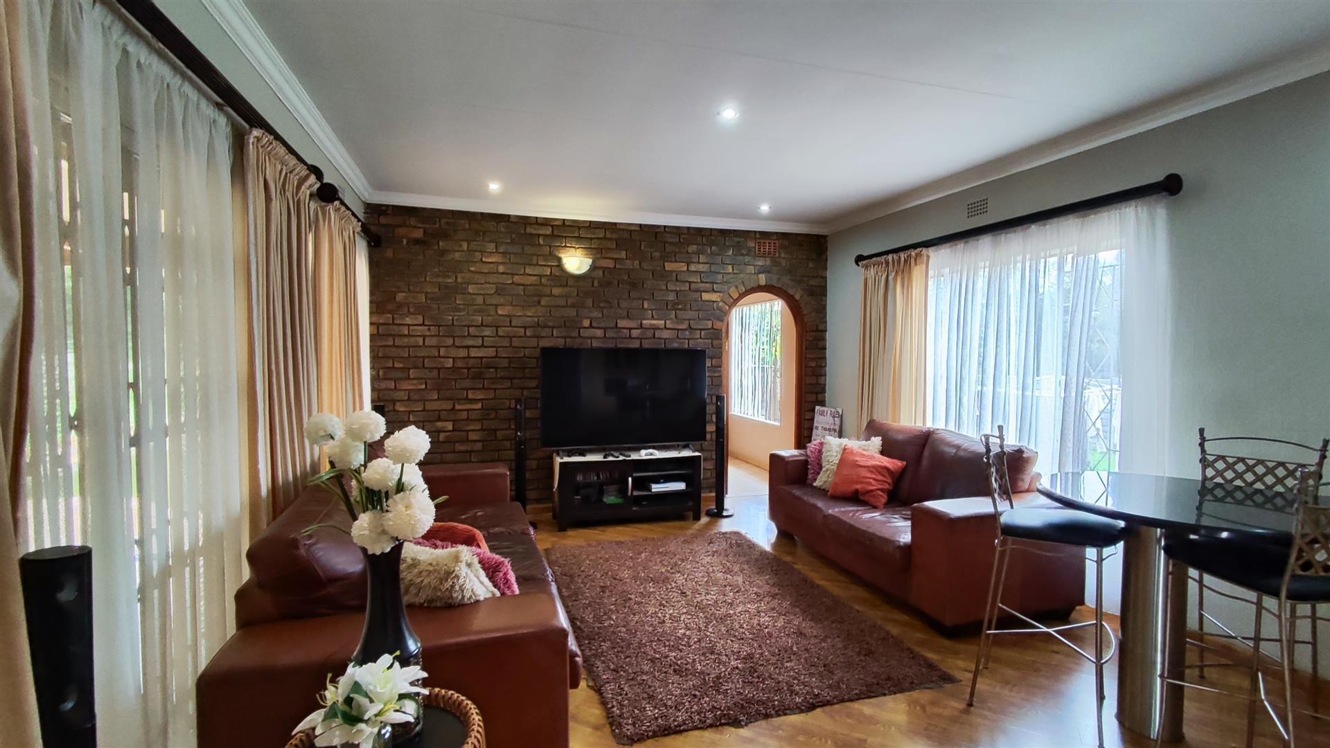 TV Room - 27 square meters of property in Brackenhurst