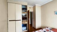 Bed Room 1 - 13 square meters of property in Brackenhurst
