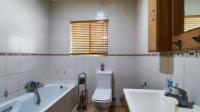 Bathroom 1 - 6 square meters of property in Brackenhurst