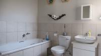 Bathroom 1 - 9 square meters of property in Ruimsig