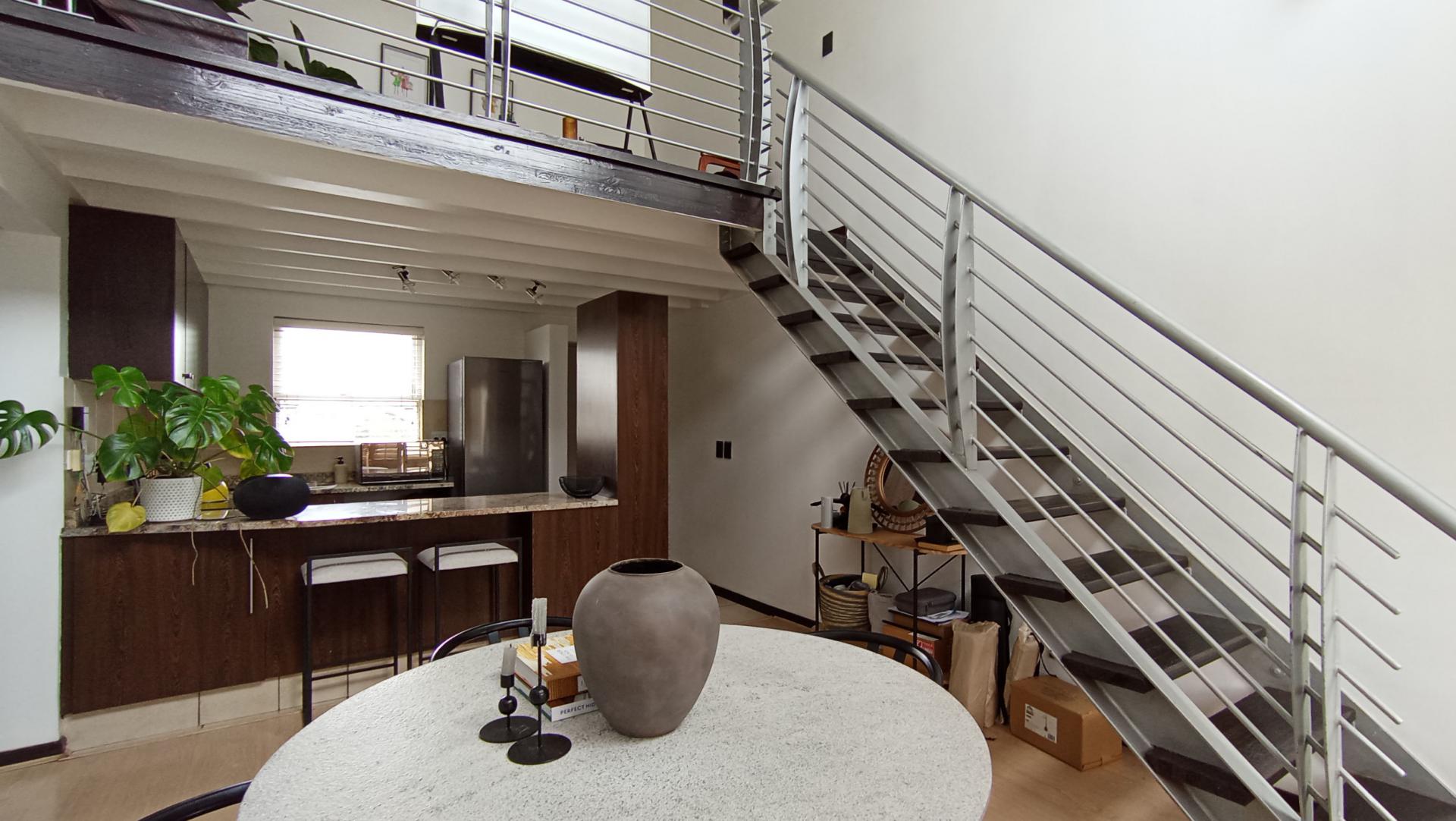 Dining Room - 12 square meters of property in Lone Hill