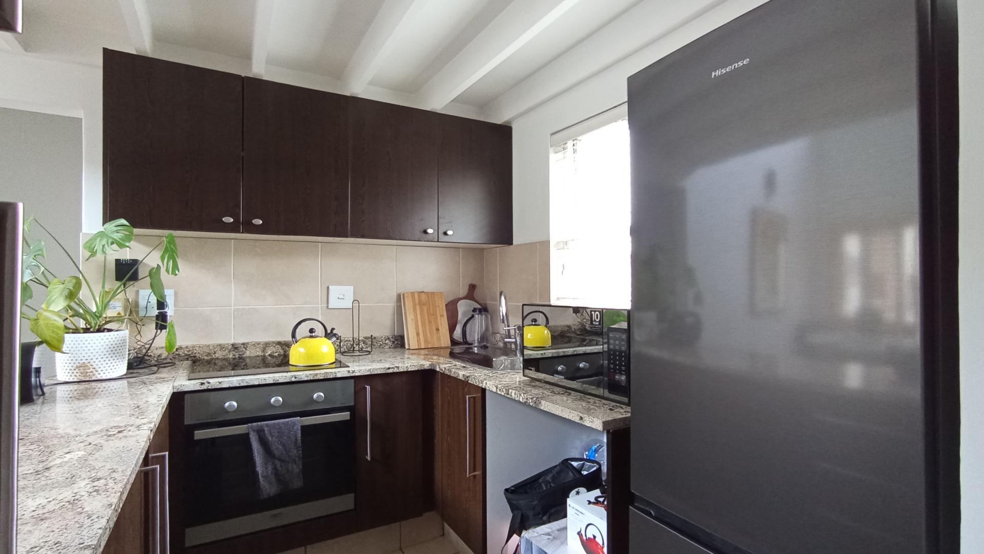 Kitchen - 7 square meters of property in Lone Hill
