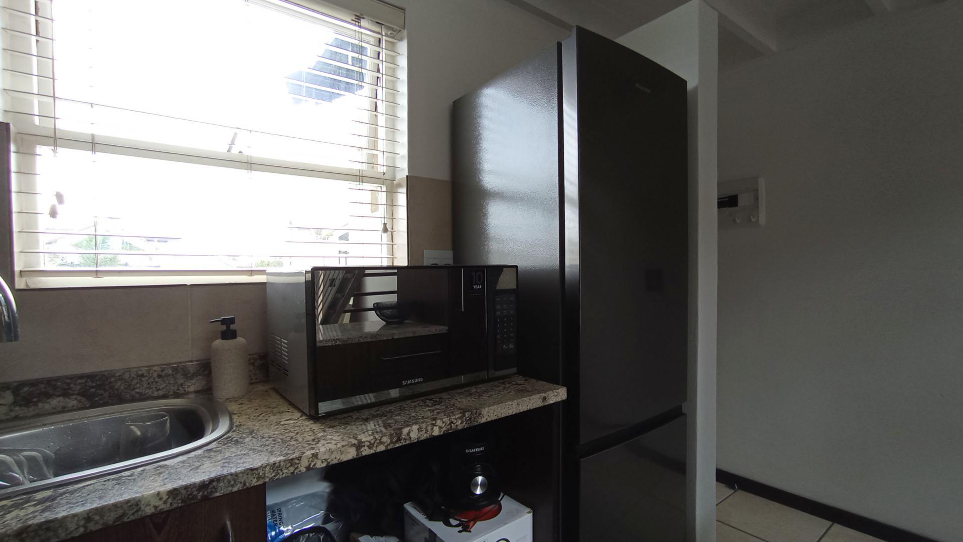 Kitchen - 7 square meters of property in Lone Hill