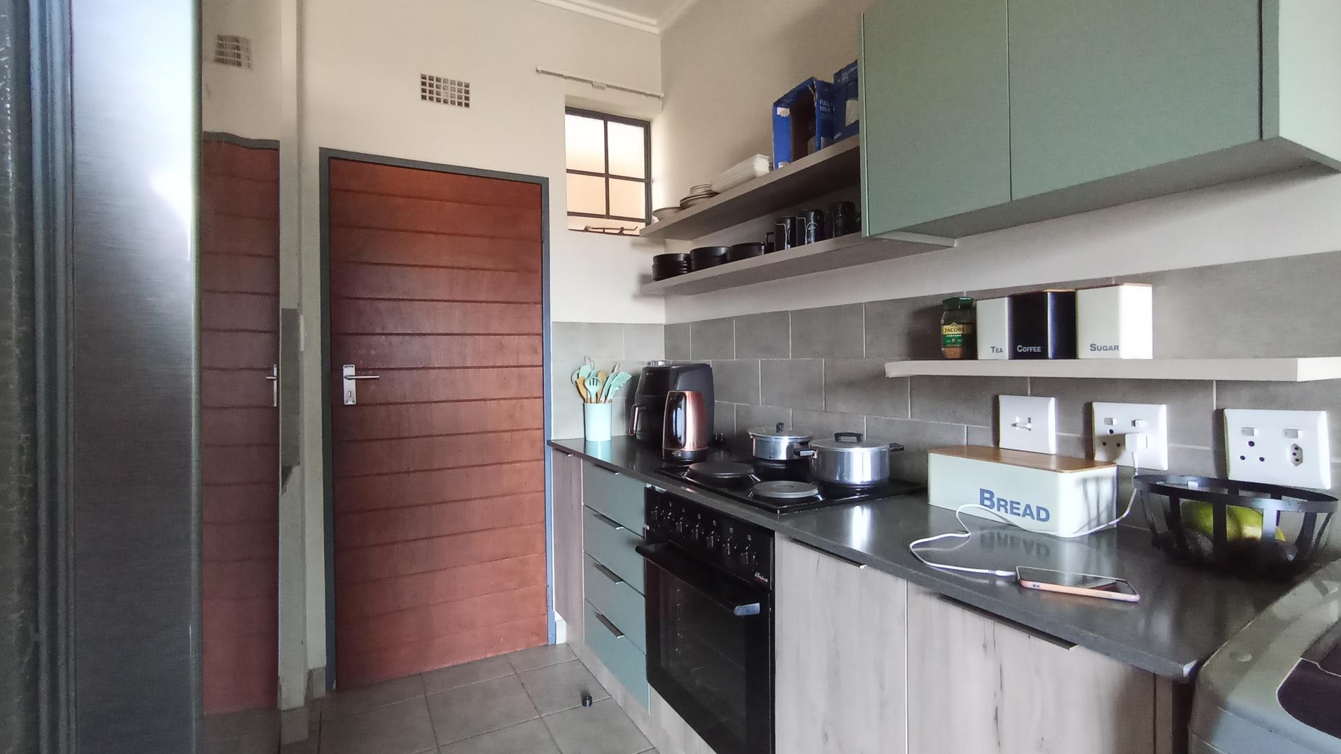Kitchen - 5 square meters of property in Lotus Gardens