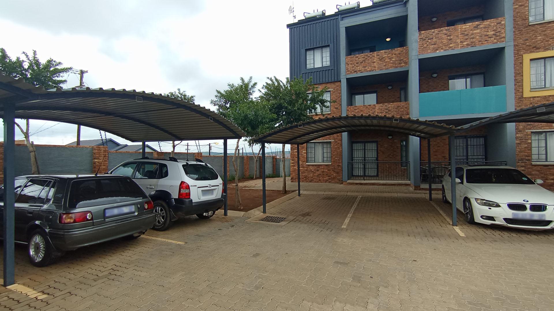 Front View of property in Lotus Gardens