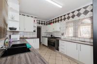  of property in Glen Marais