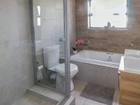  of property in Glen Marais