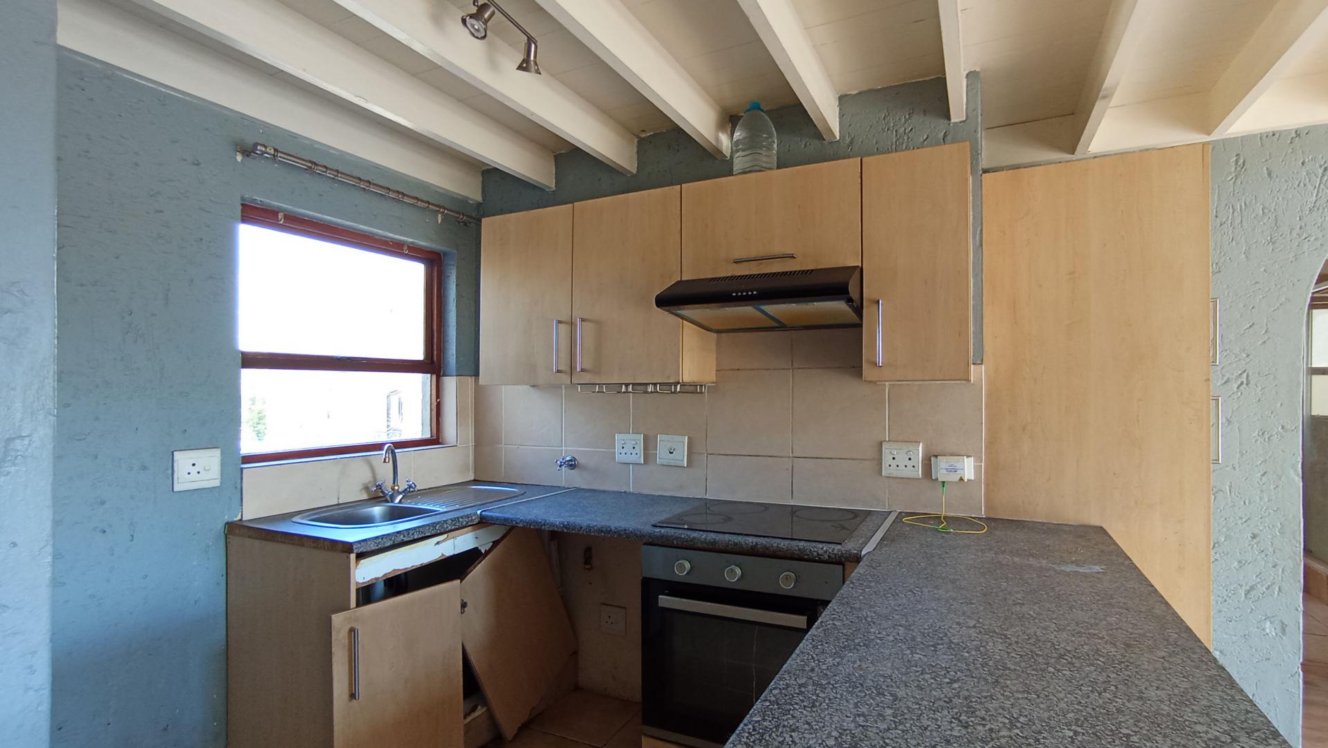 Kitchen - 4 square meters of property in Lone Hill