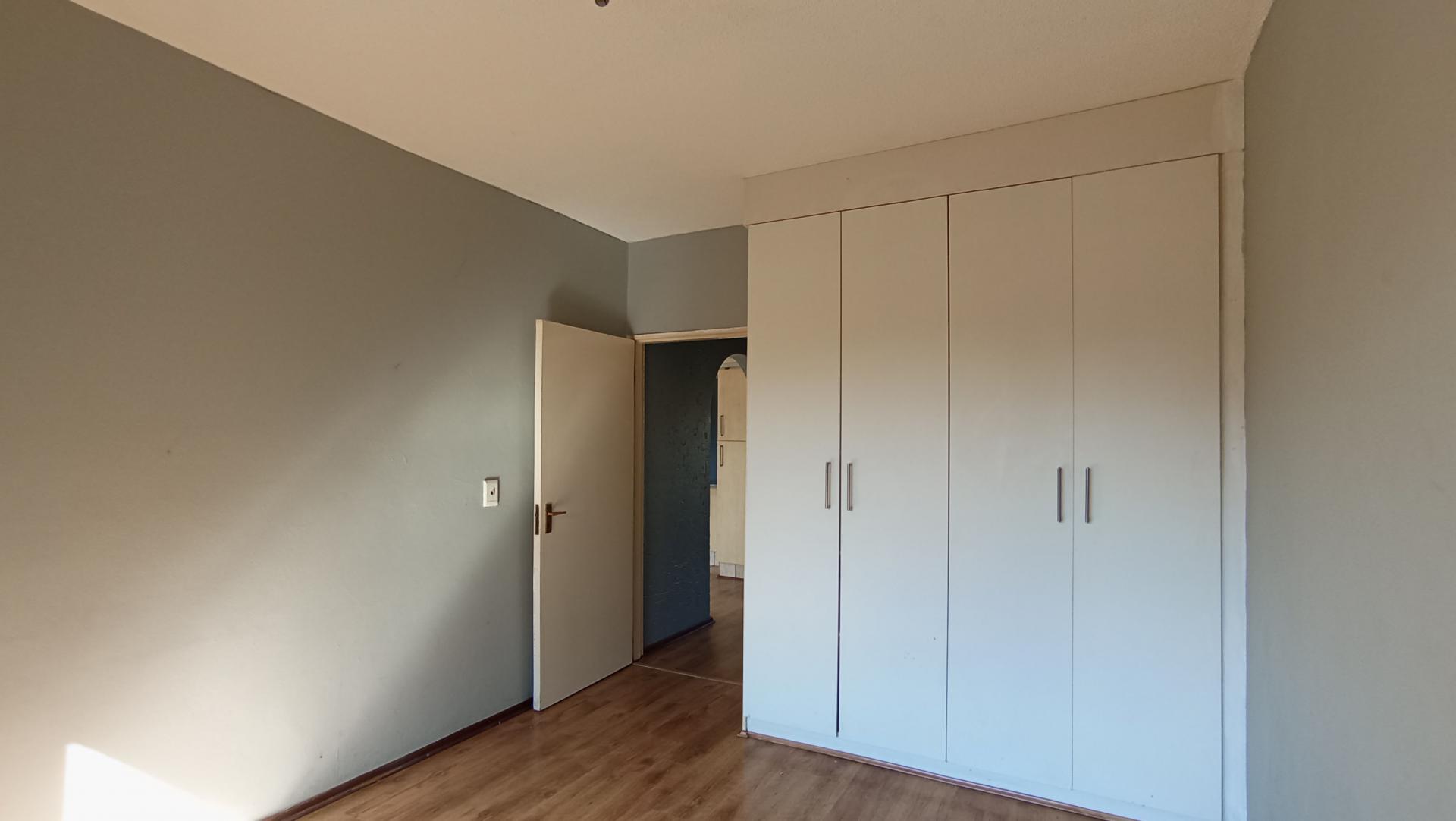 Bed Room 2 - 13 square meters of property in Lone Hill