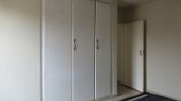 Bed Room 1 - 14 square meters of property in Glenvista