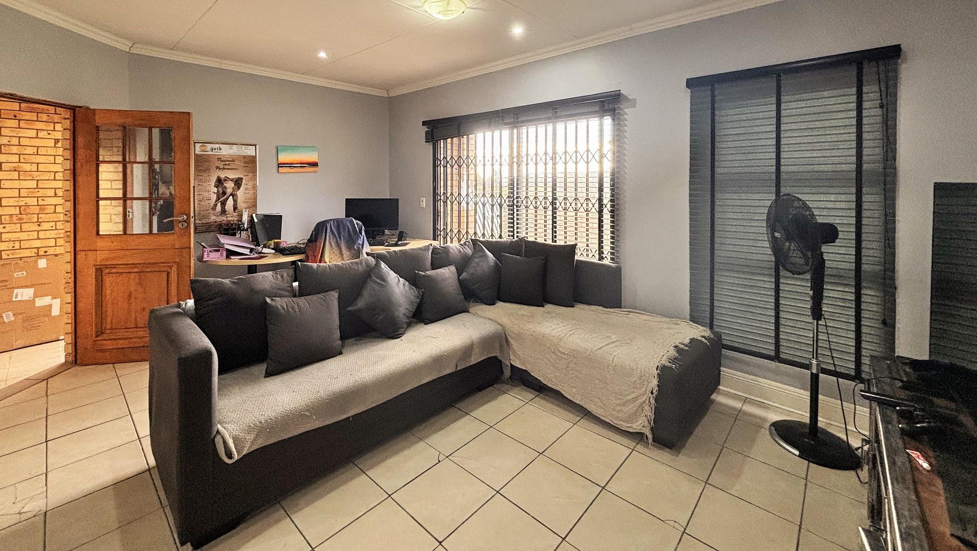 Lounges of property in Bergsig
