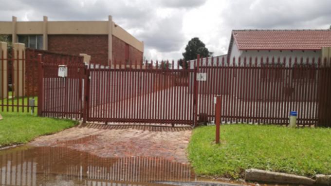 SA Home Loans Sale in Execution 4 Bedroom House for Sale in Impala Park - MR673473
