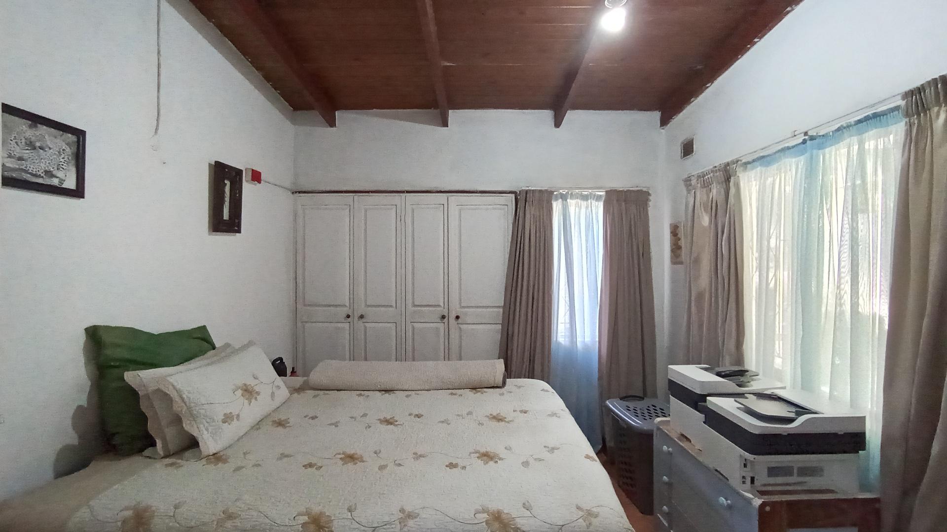 Main Bedroom - 14 square meters of property in Southport