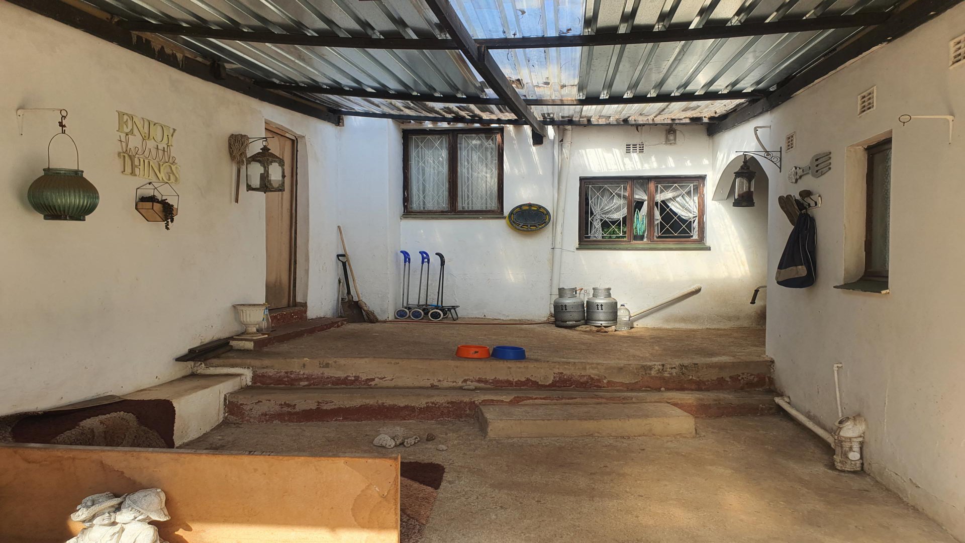 Carport  of property in Southport