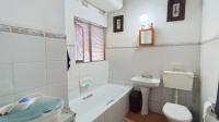 Bathroom 1 - 6 square meters of property in Southport