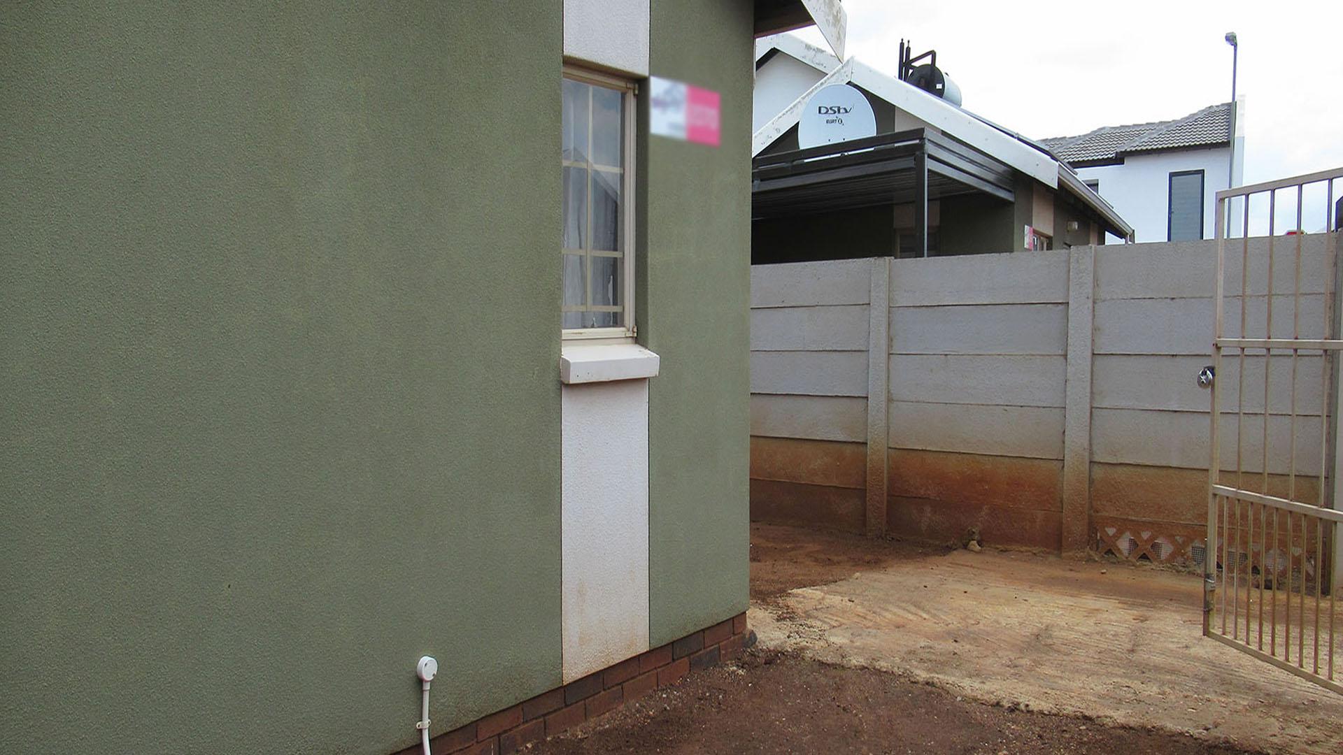 Front View of property in Sky City