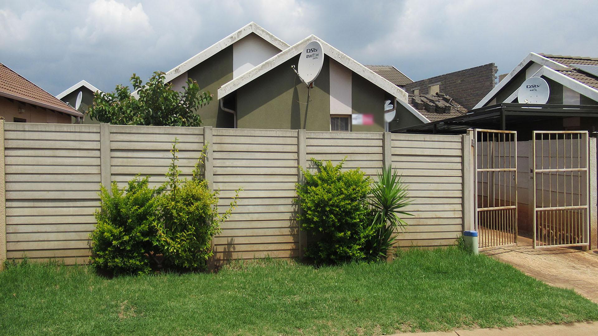 Front View of property in Sky City